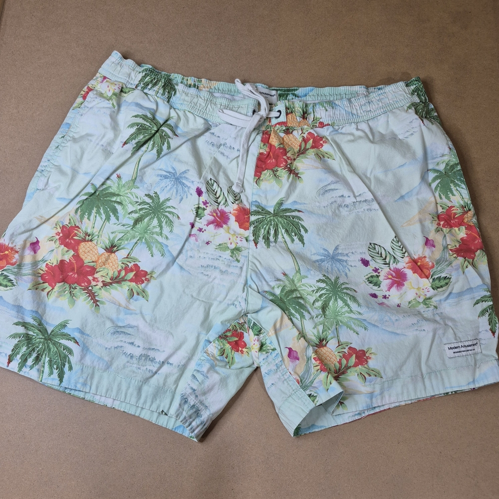 Modern Amusement Tropical Print Shorts - Green and Red 2386/420